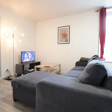 Appartement Chez Caro - Centre - Proche Gare - Parking Proche - Wifi Ou Ethernet Gratuit - Géré Par Prestazenservices Verdun